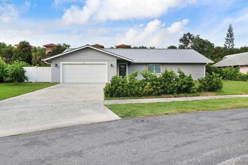 Apartment for rent at 615 NE 15th Place, Boynton Beach, FL 33435