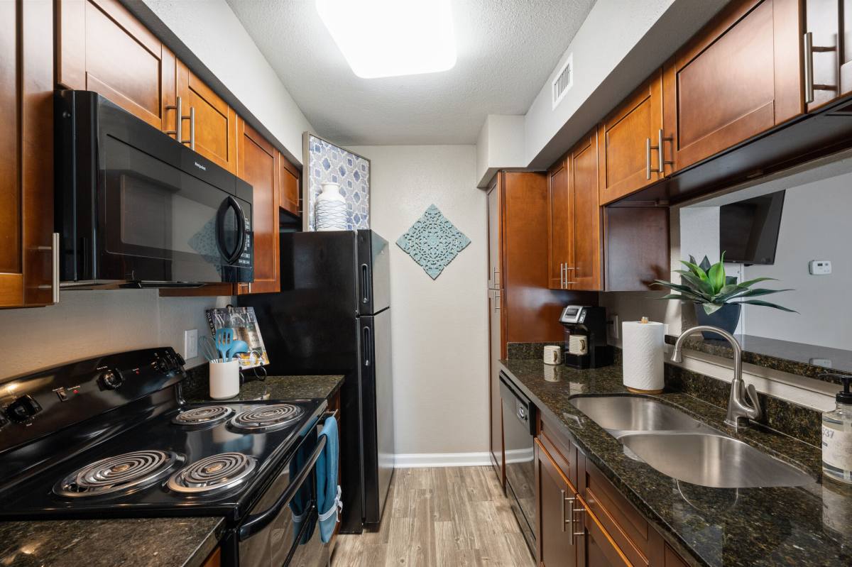Apartment for rent at Lakeside at Campeche, 3102 Cove View Blvd, Galveston, TX 77554