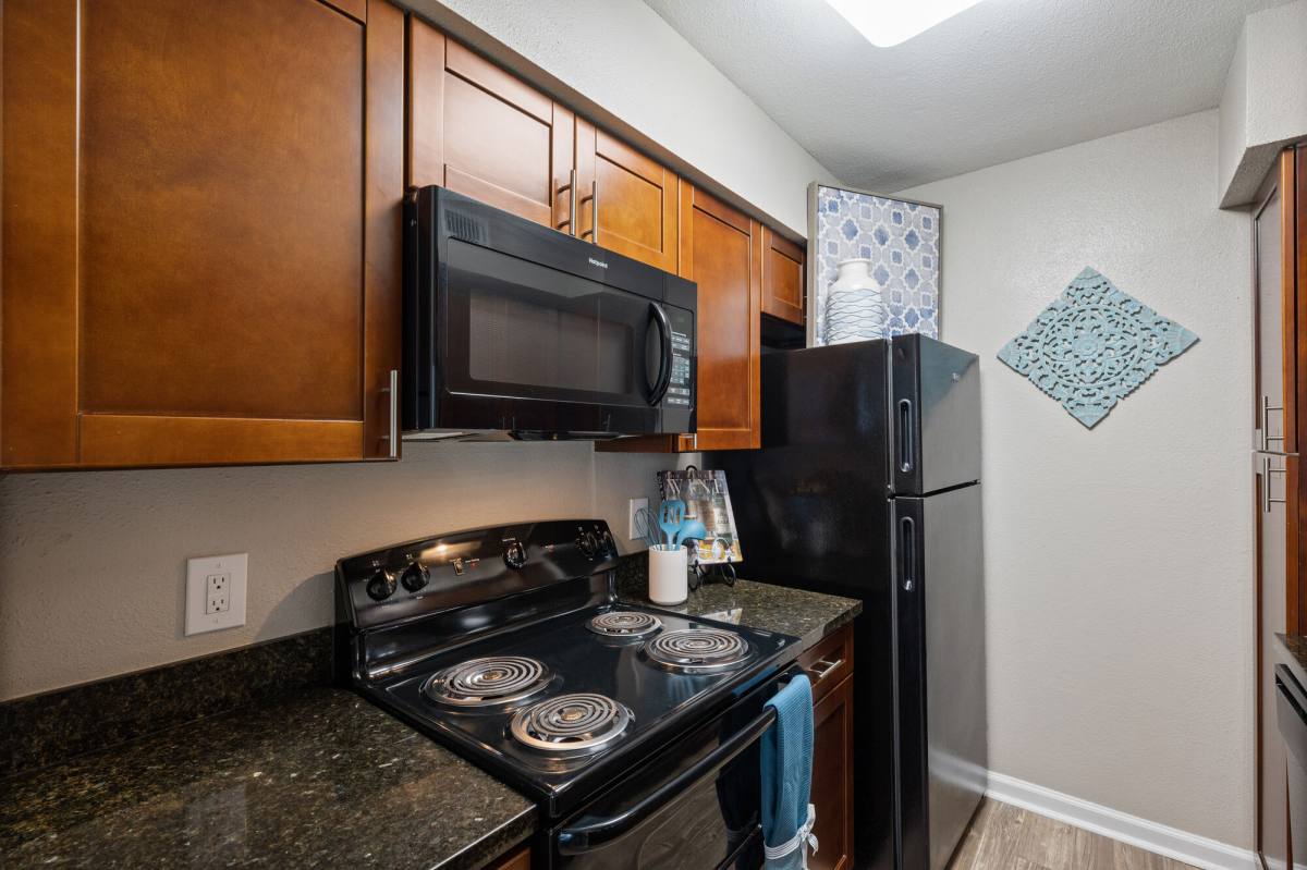 Apartment for rent at Lakeside at Campeche, 3102 Cove View Blvd, Galveston, TX 77554