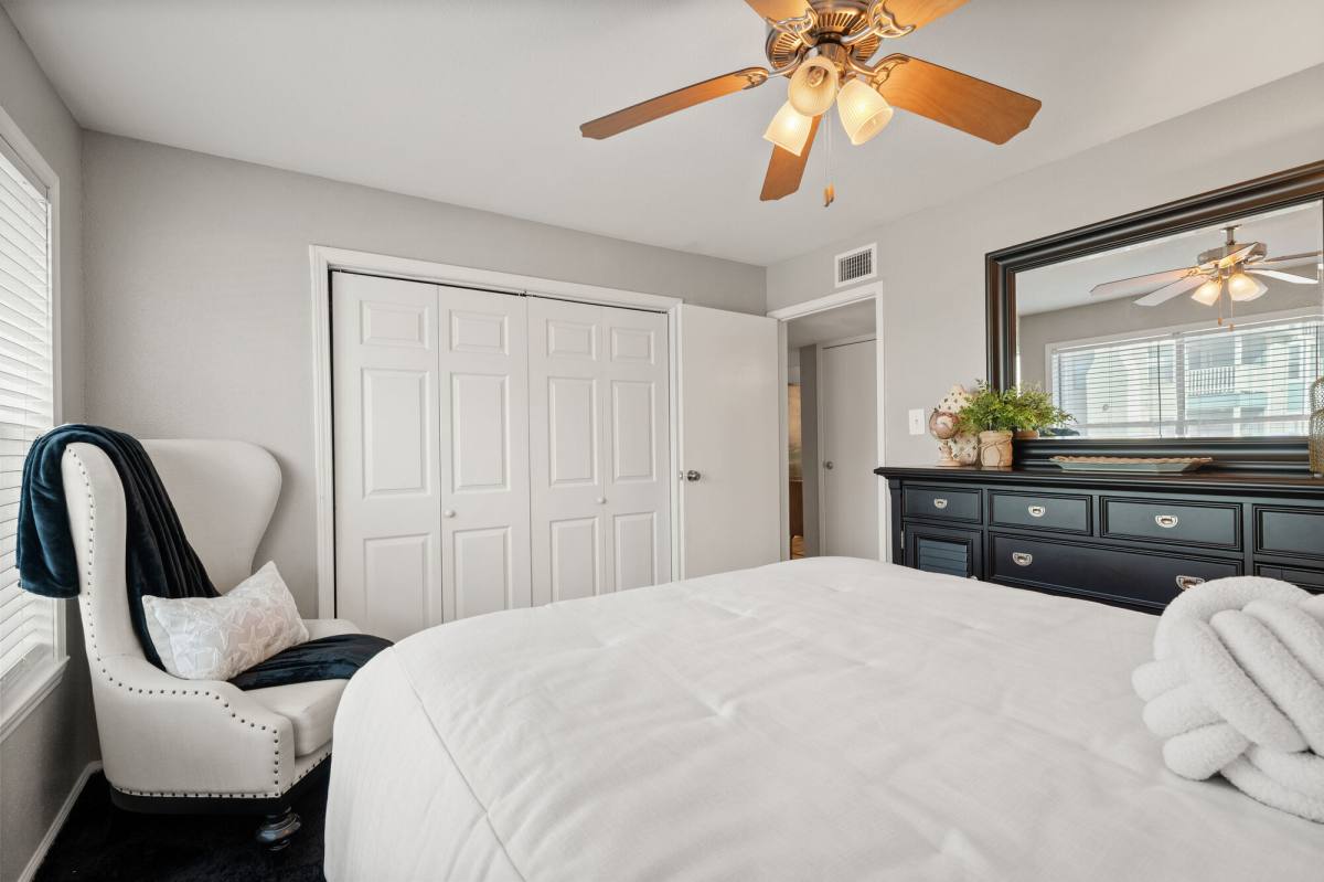 Apartment for rent at Lakeside at Campeche, 3102 Cove View Blvd, Galveston, TX 77554