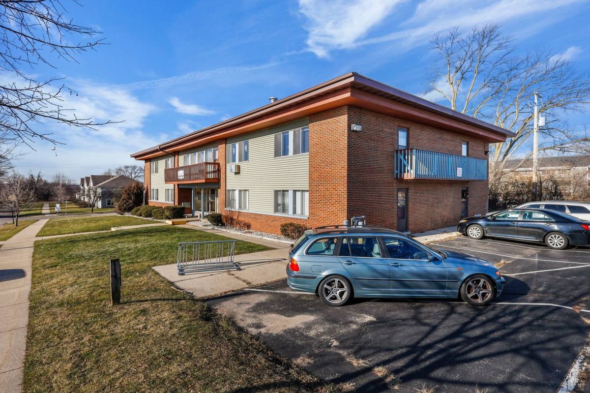 Apartment for rent at 1156 W Carriage Dr, Whitewater, WI 53190