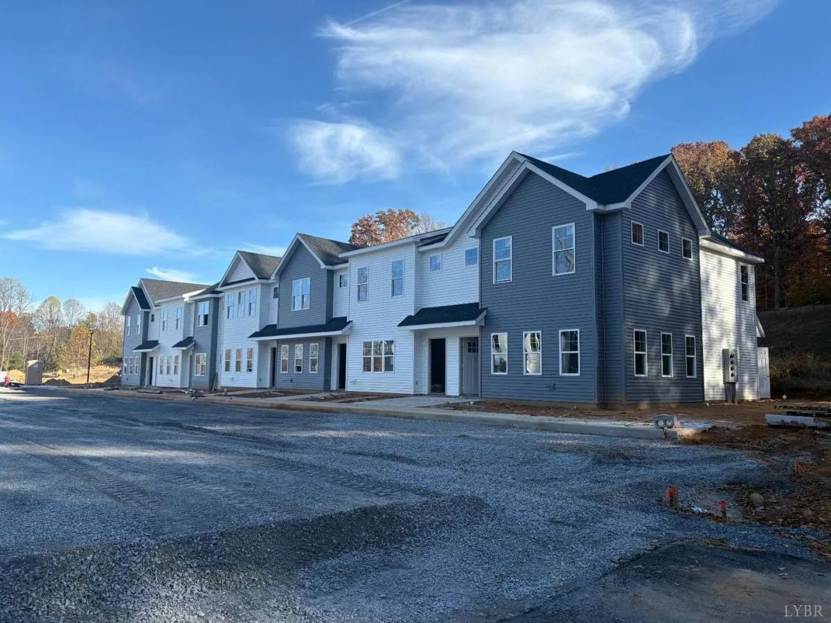 Townhouse for rent at 110 Aaron Place, Lynchburg, VA 24502