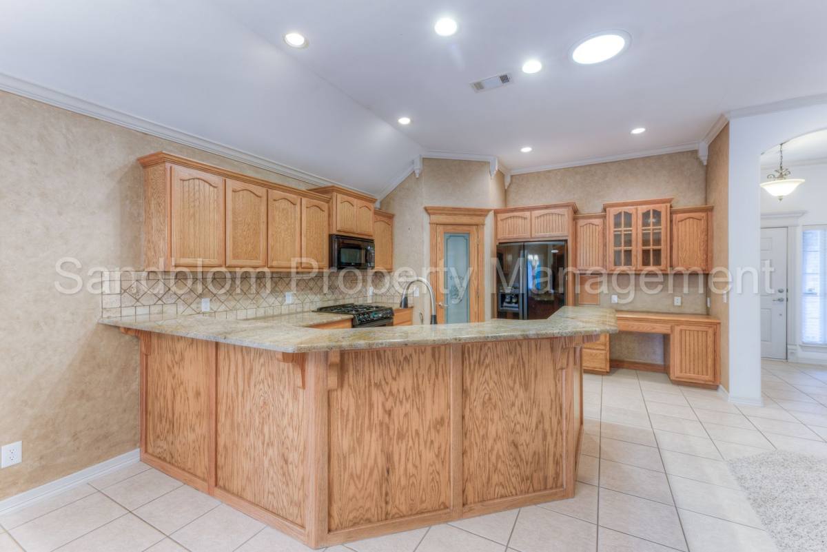 House for rent at 1521 N 20th St, Broken Arrow, OK 74012