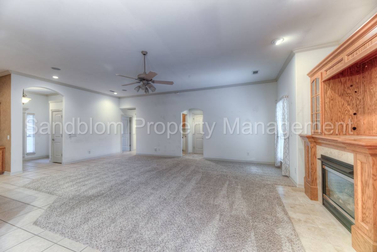 House for rent at 1521 N 20th St, Broken Arrow, OK 74012