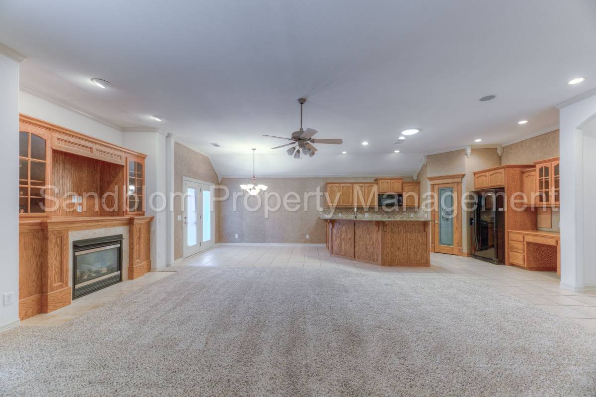 House for rent at 1521 N 20th St, Broken Arrow, OK 74012