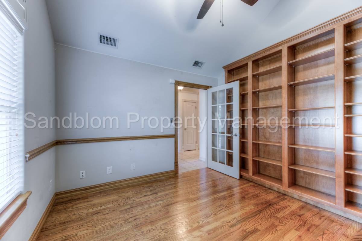 House for rent at 1521 N 20th St, Broken Arrow, OK 74012