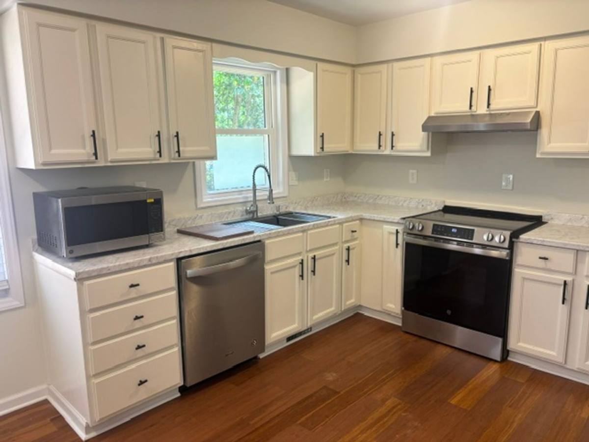 House for rent at 1437 Huntly Court, Cary, NC 27511