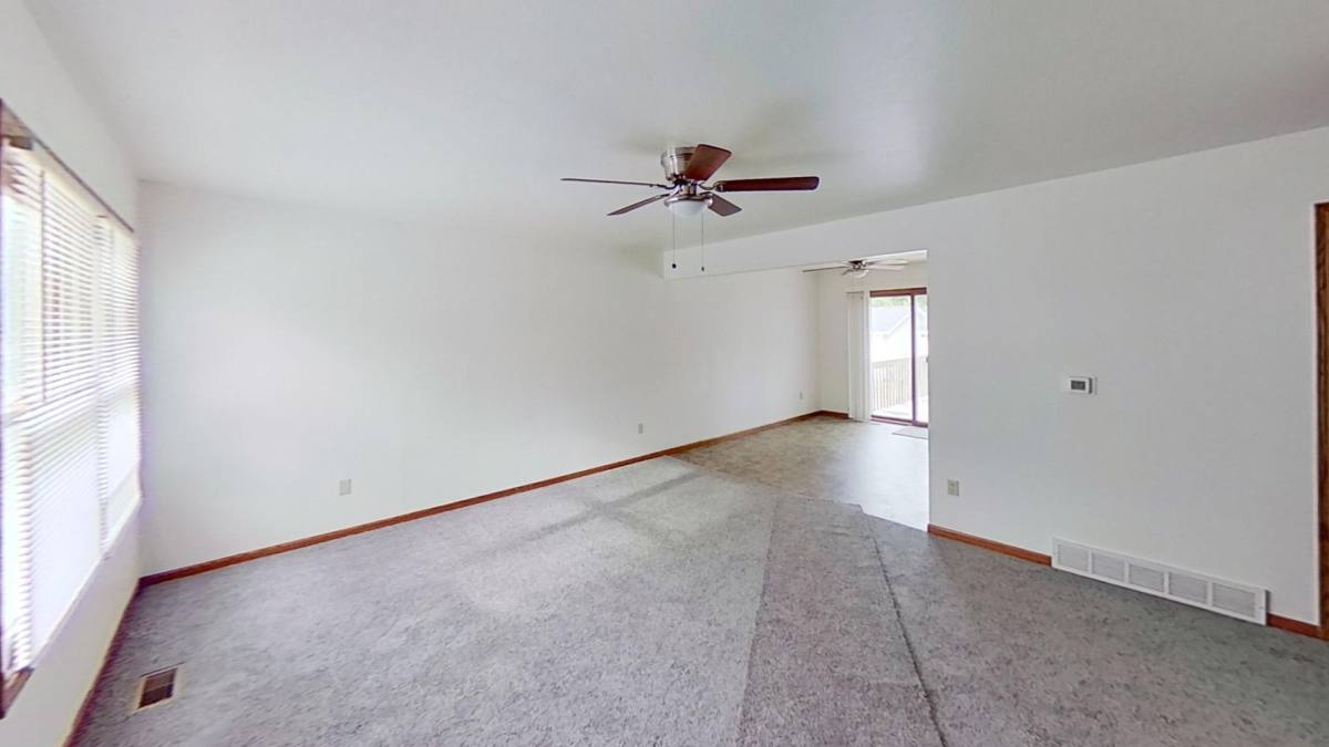 Townhouse for rent at 2316 51st St, Des Moines, IA 50310