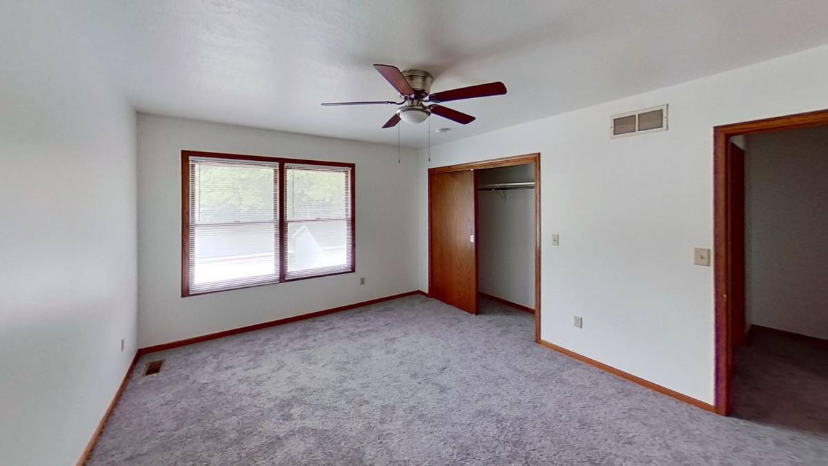 Townhouse for rent at 2316 51st St, Des Moines, IA 50310