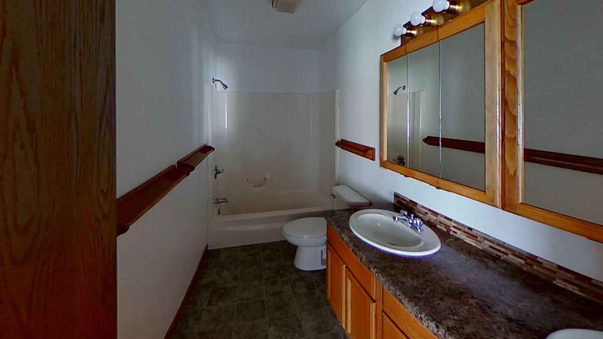 Townhouse for rent at 2316 51st St, Des Moines, IA 50310