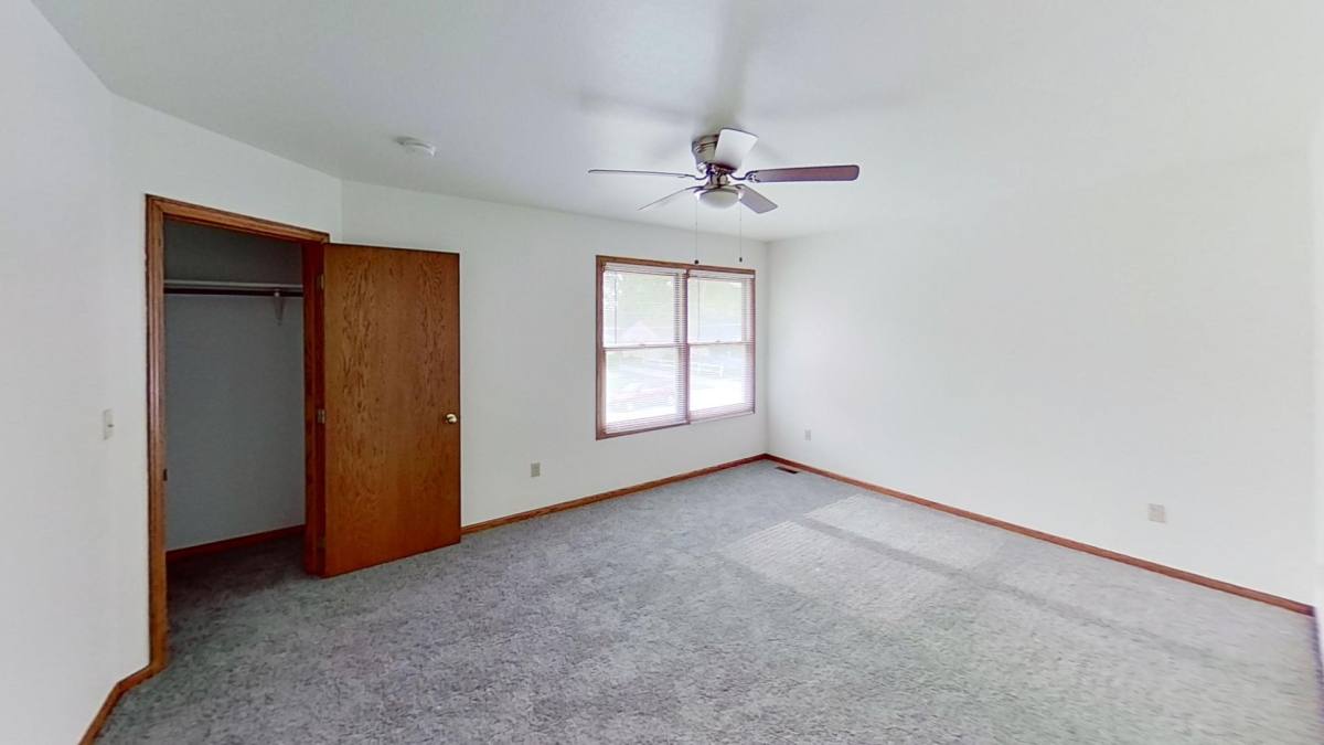 Townhouse for rent at 2316 51st St, Des Moines, IA 50310