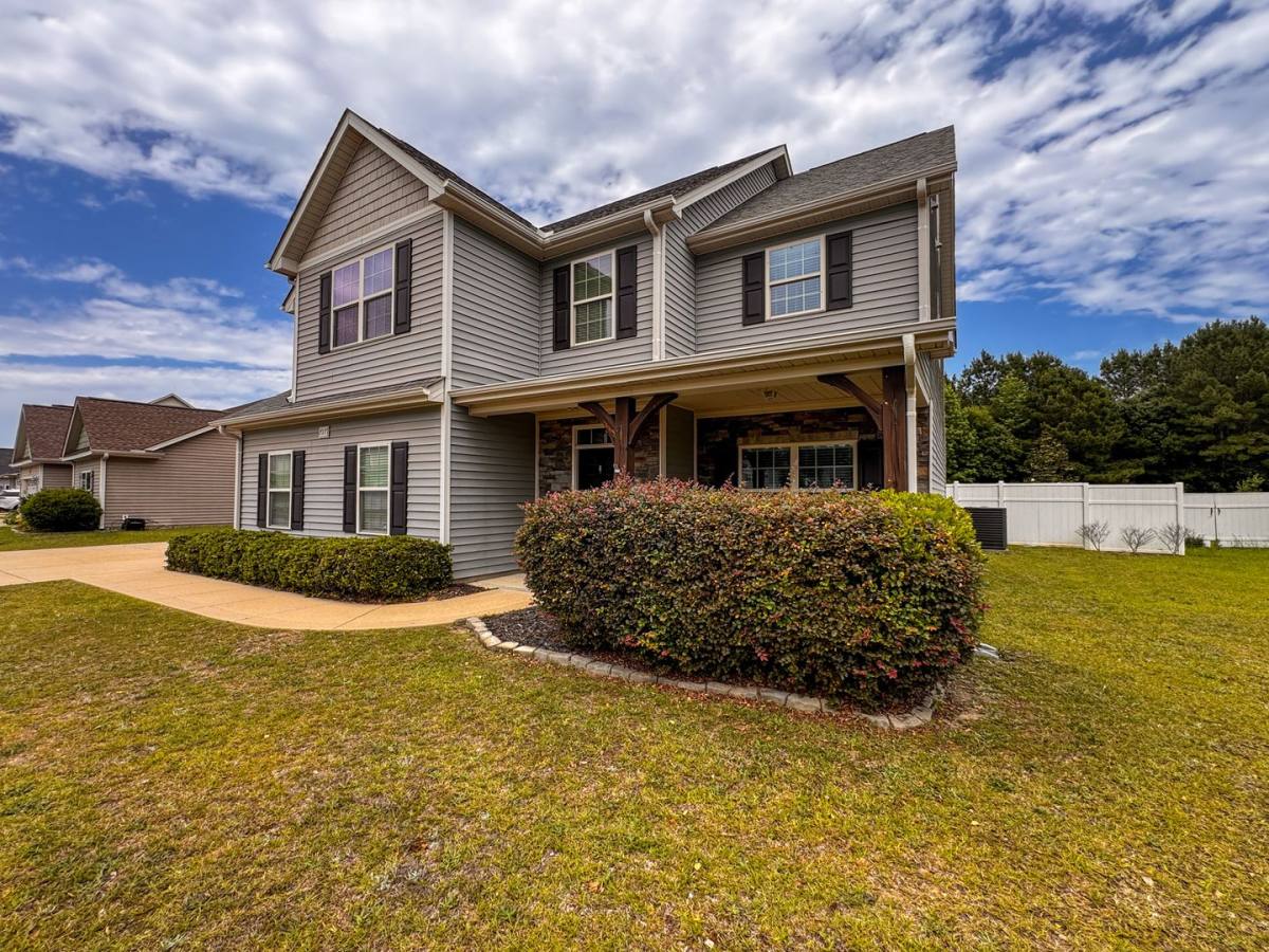 House for rent at 717 St Johns Loop, Raeford, NC 28376