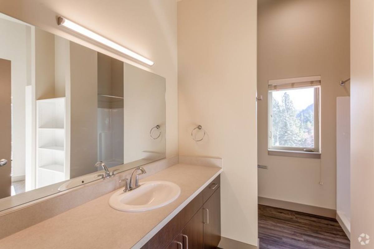 Apartment for rent at 315 E Coeur D'alene Lake Dr, Coeur D Alene, ID 83814