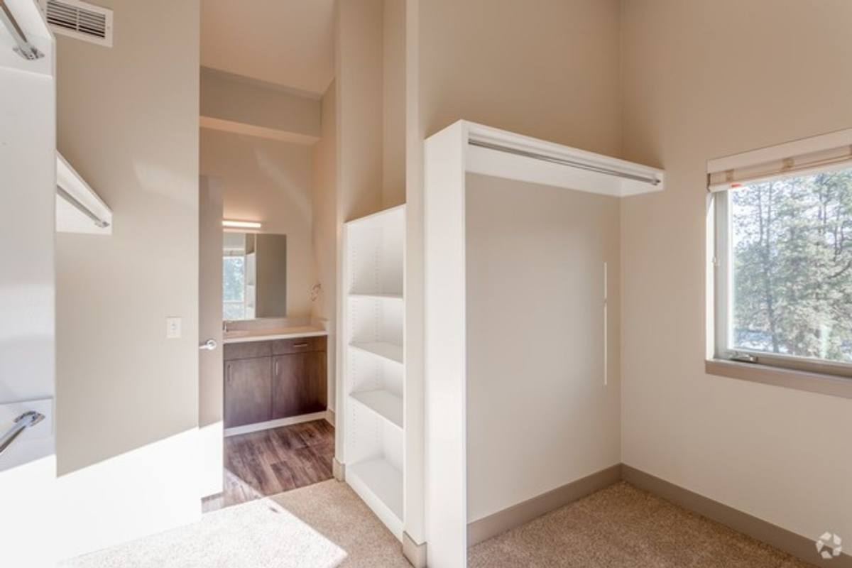 Apartment for rent at 315 E Coeur D'alene Lake Dr, Coeur D Alene, ID 83814
