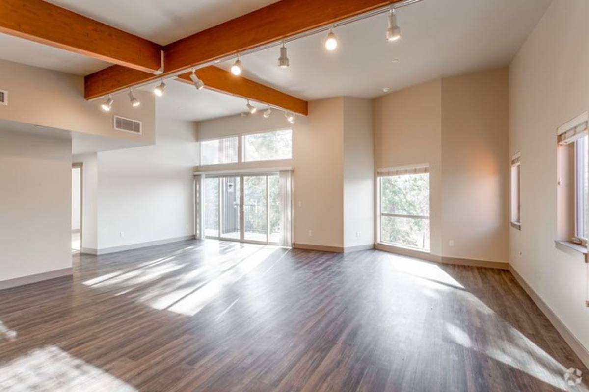 Apartment for rent at 315 E Coeur D'alene Lake Dr, Coeur D Alene, ID 83814
