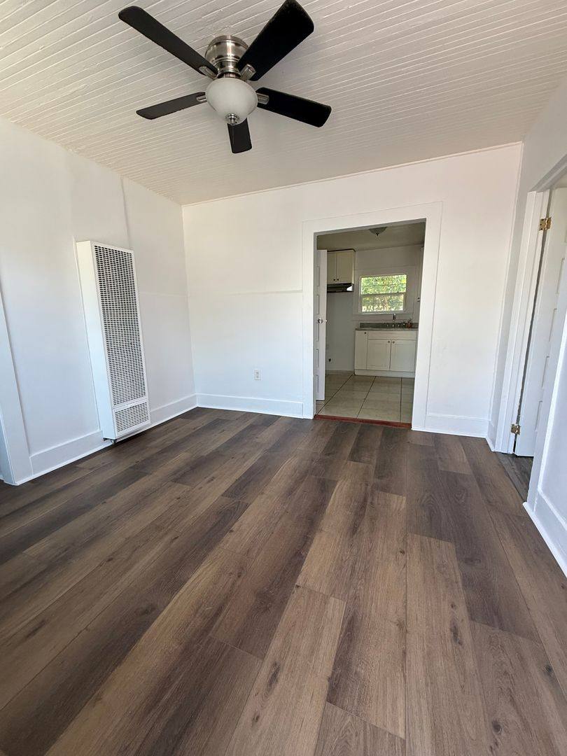 Apartment for rent at 7400 Roseberry Ave, Huntington Park, CA 90255