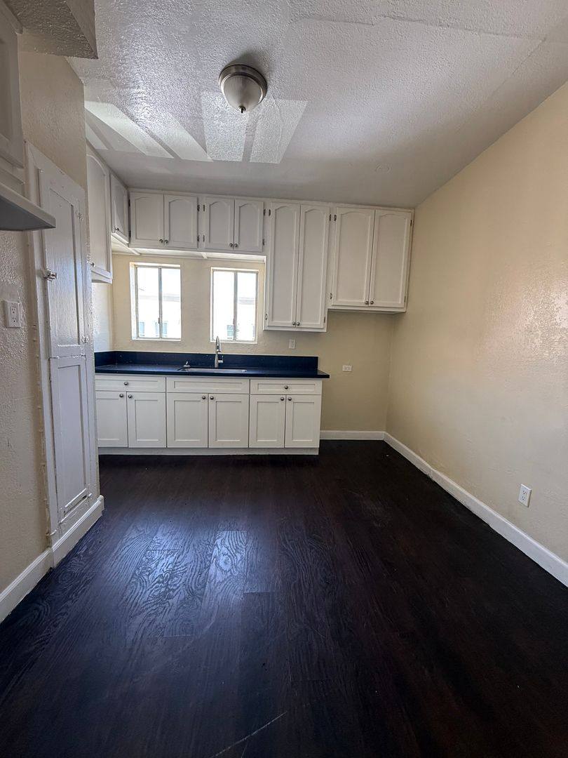 Apartment for rent at 2225 Michigan Ave, Los Angeles, CA 90033