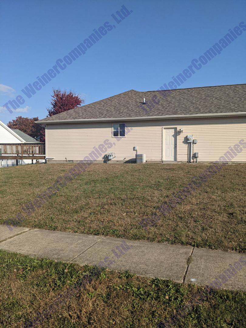 House for rent at 201 Red Bud Dr, Mahomet, IL 61853