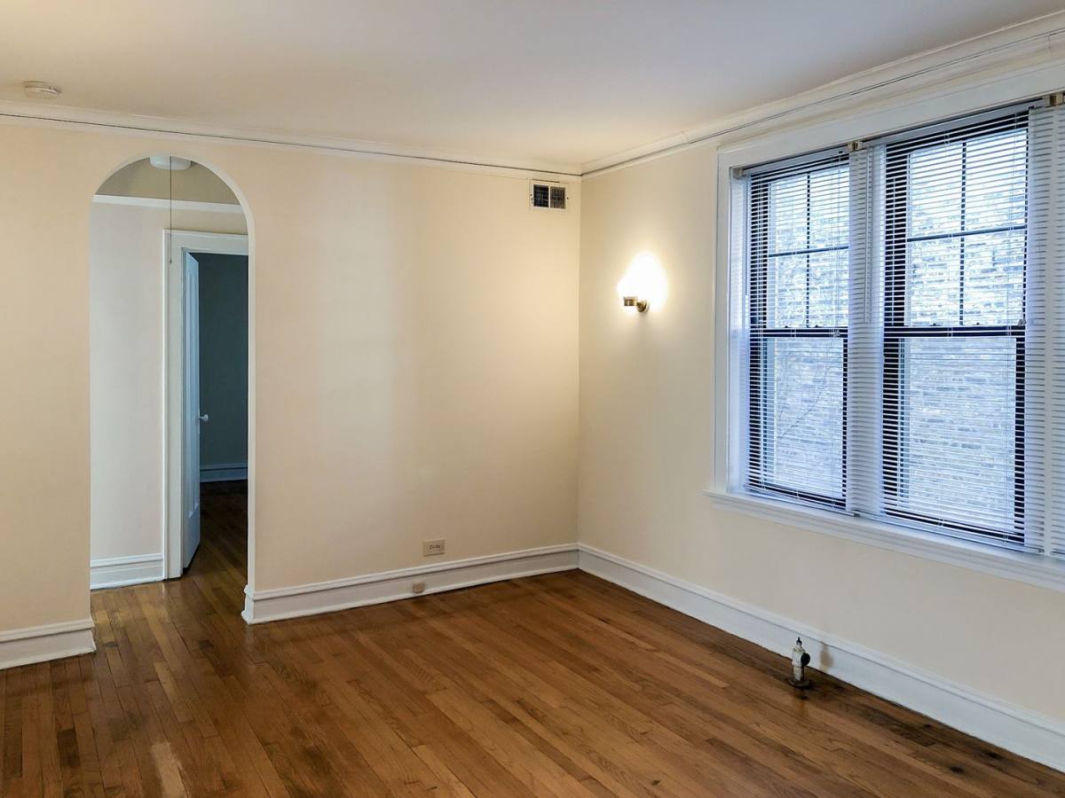 Apartment for rent at 3618 N Marshfield Ave, Chicago, IL 60613