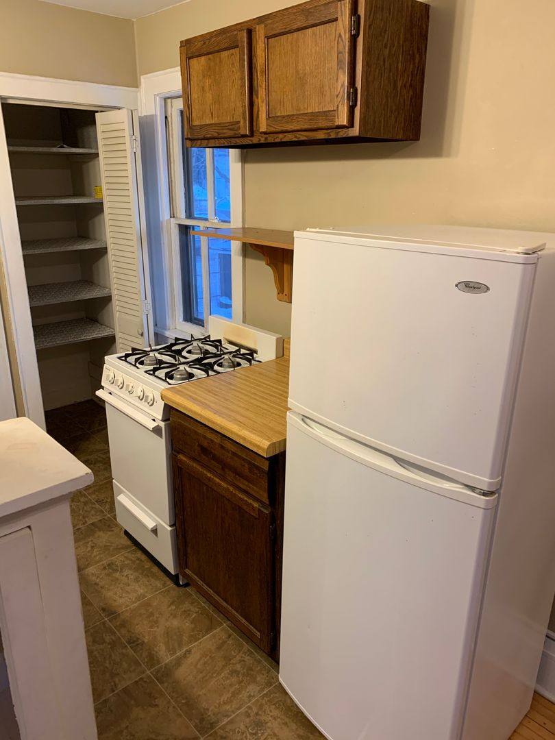 Apartment for rent at 116 Lexington Parkway N, Saint Paul, MN 55104