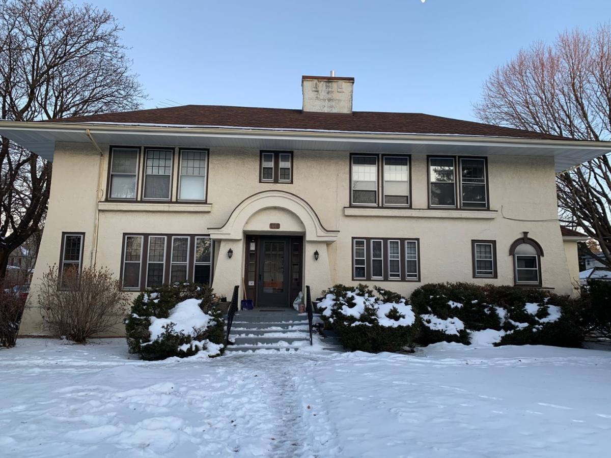 Apartment for rent at 116 Lexington Parkway N, Saint Paul, MN 55104