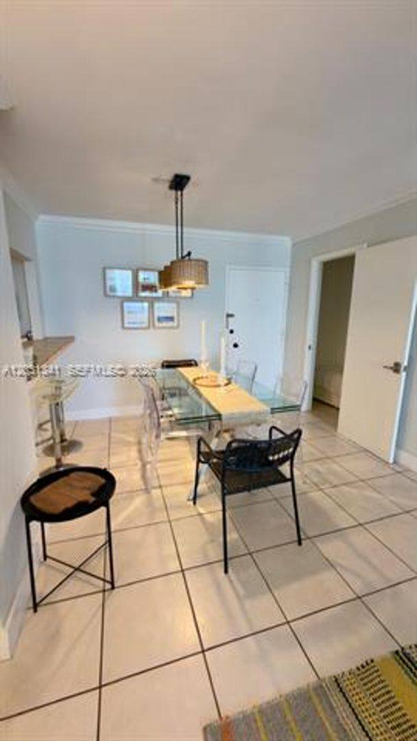 Apartment for rent at 5555 Collins Ave, Miami Beach, FL 33140