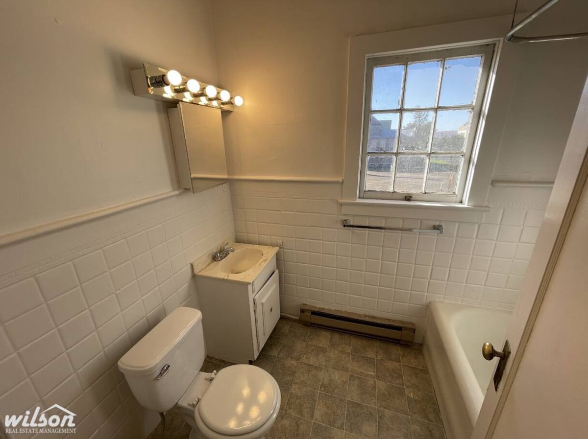 Apartment for rent at 115 N Naches Ave, Yakima, WA 98901
