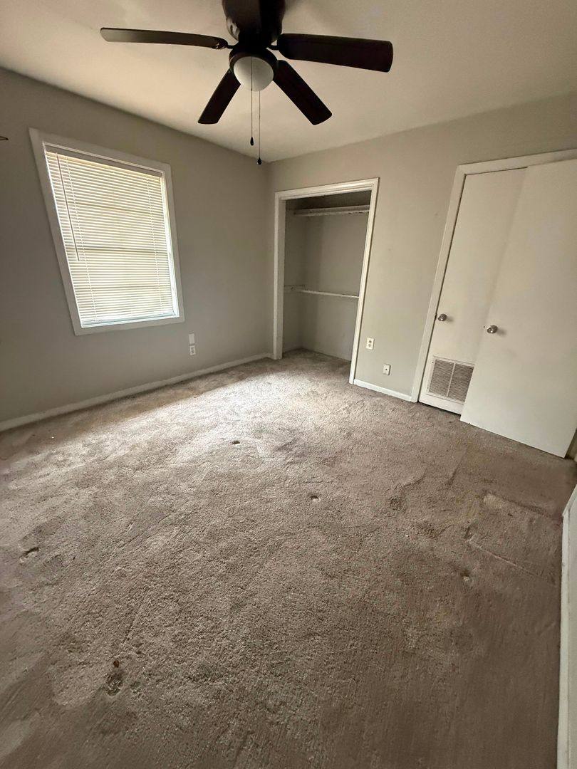 Apartment for rent at 1107 S 16th St, Nederland, TX 77627