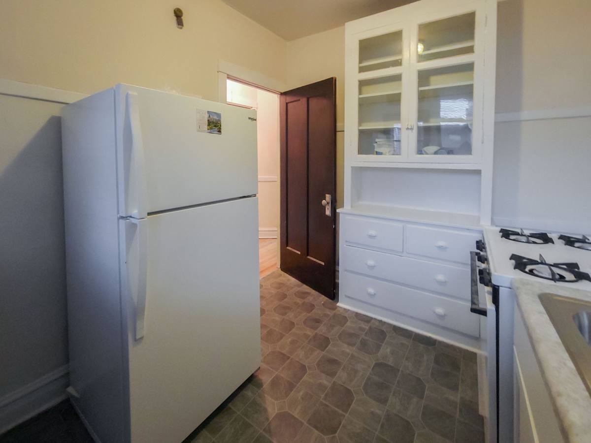 Apartment for rent at 4844 N Rockwell St, Chicago, IL 60625