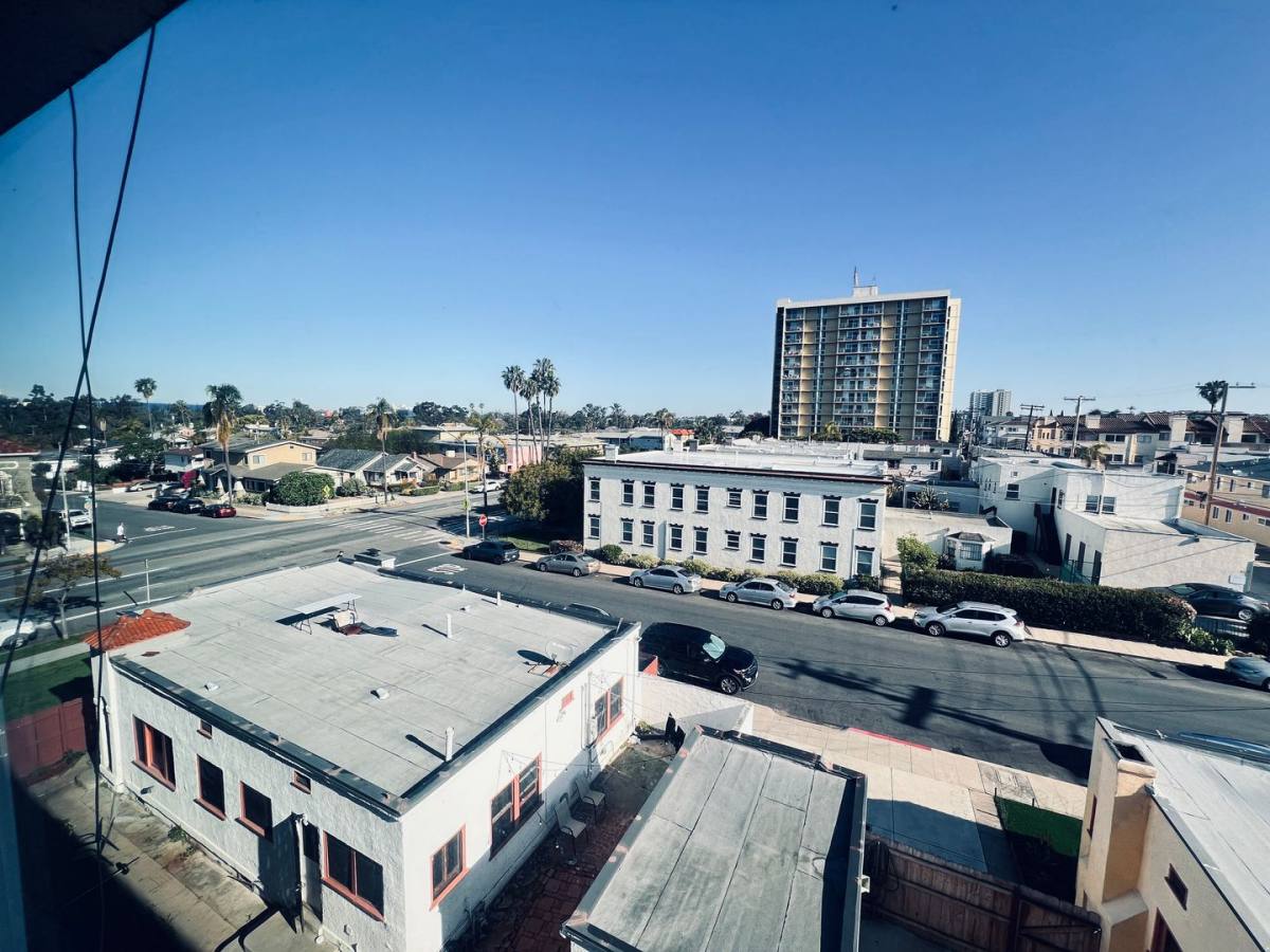 Condo for rent at 3431 Park Blvd, San Diego, CA 92103