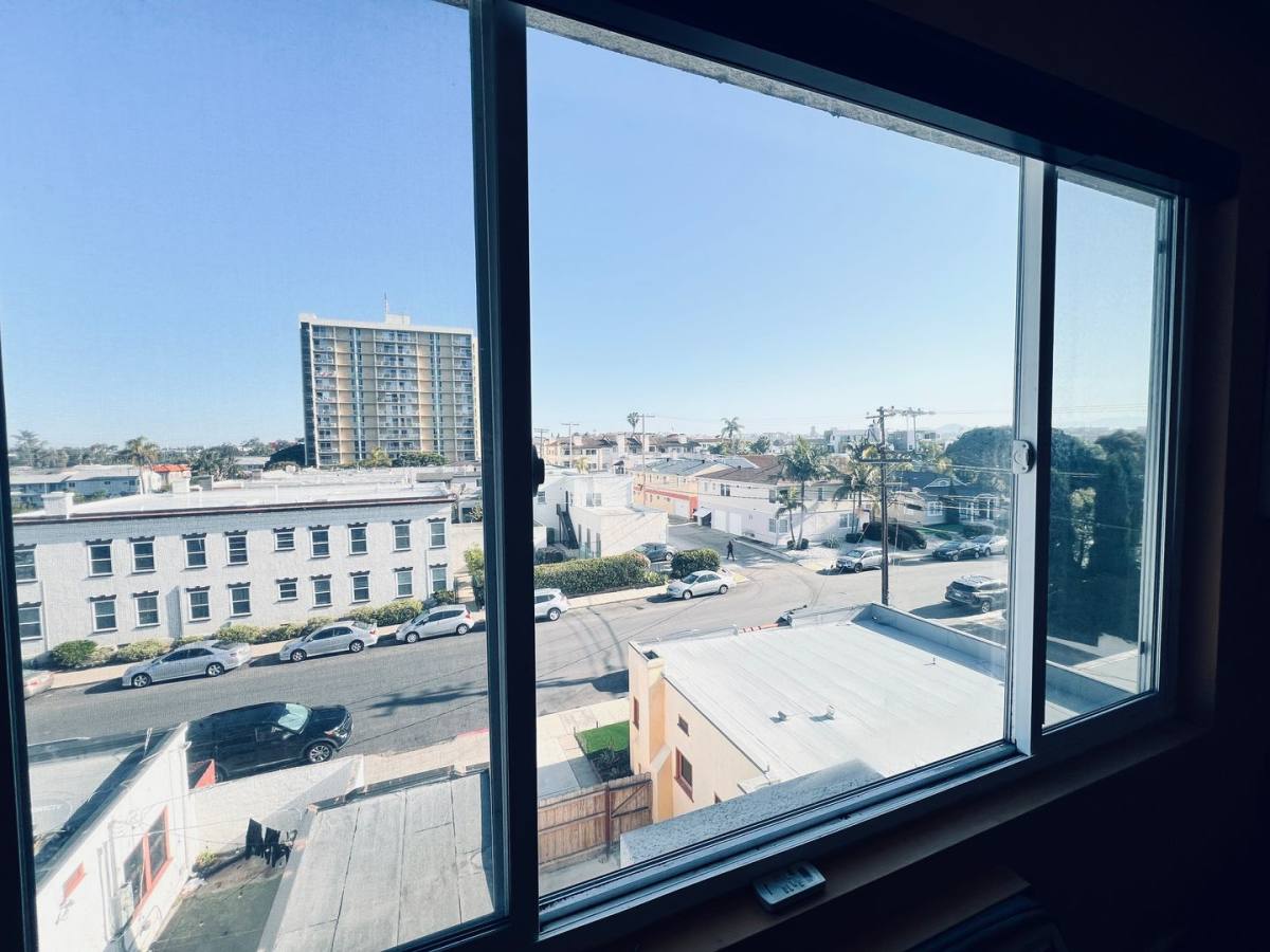 Condo for rent at 3431 Park Blvd, San Diego, CA 92103
