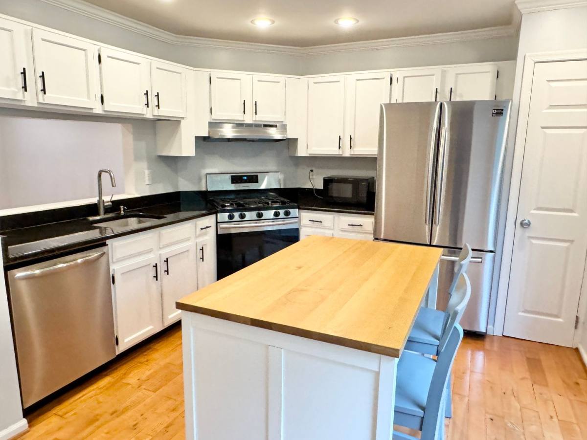Townhouse for rent at 12298 Granada Way, Woodbridge, VA 22192