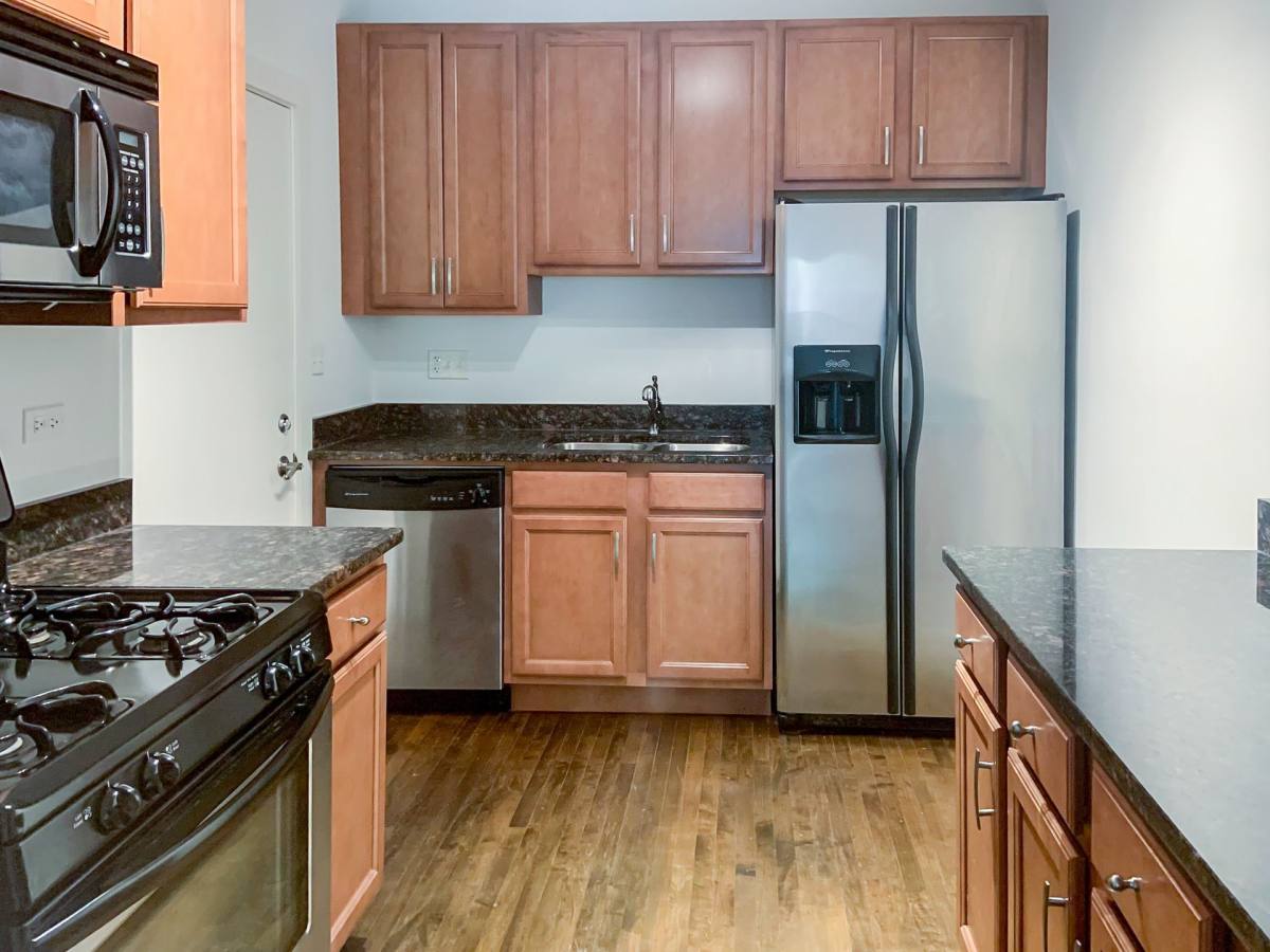 Apartment for rent at 1849 W Cornelia Ave, Chicago, IL 60657
