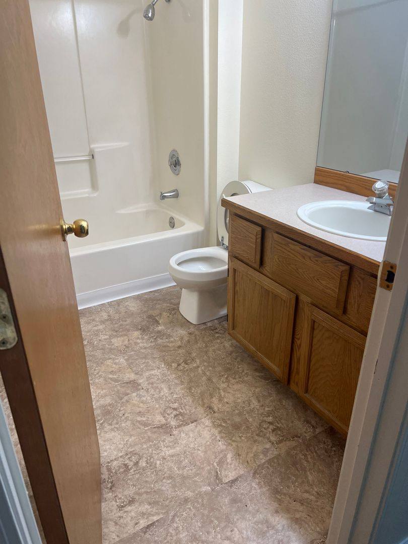 Apartment for rent at 1403-1407 S 18th Ave, Yakima, WA 98902