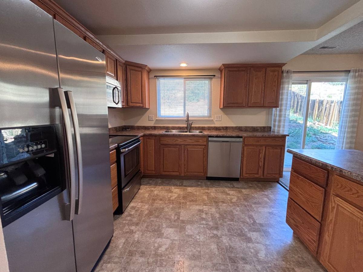 House for rent at 3990 Vicksburg Terrace, Colorado Springs, CO 80917