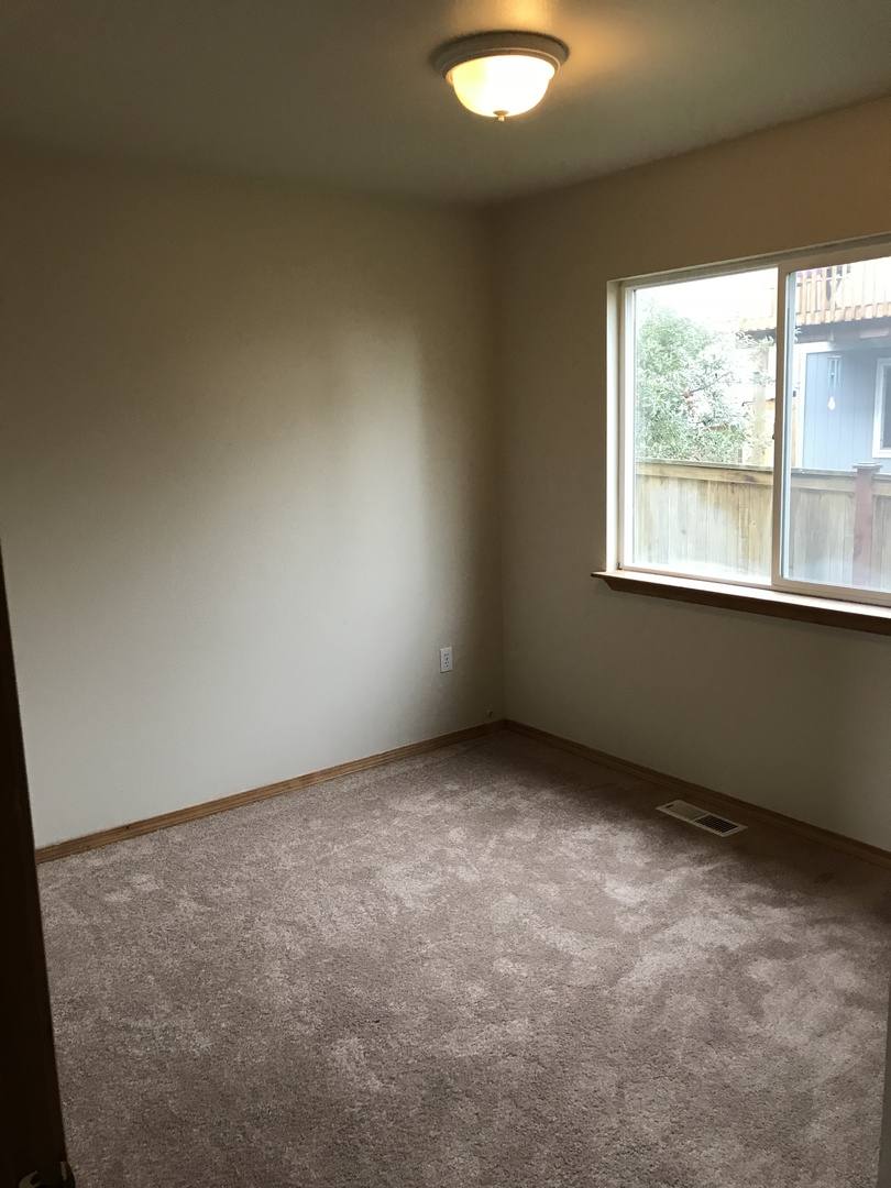 House for rent at 609 84th Ave SE, Lake Stevens, WA 98258