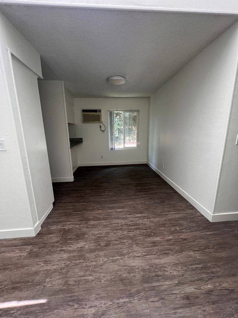 Apartment for rent at 7051 9th St, Buena Park, CA 90621