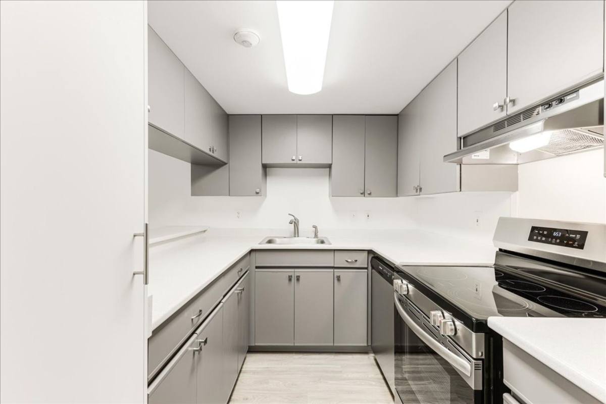 Apartment for rent at 1415 SW Park Ave, Portland, OR 97201