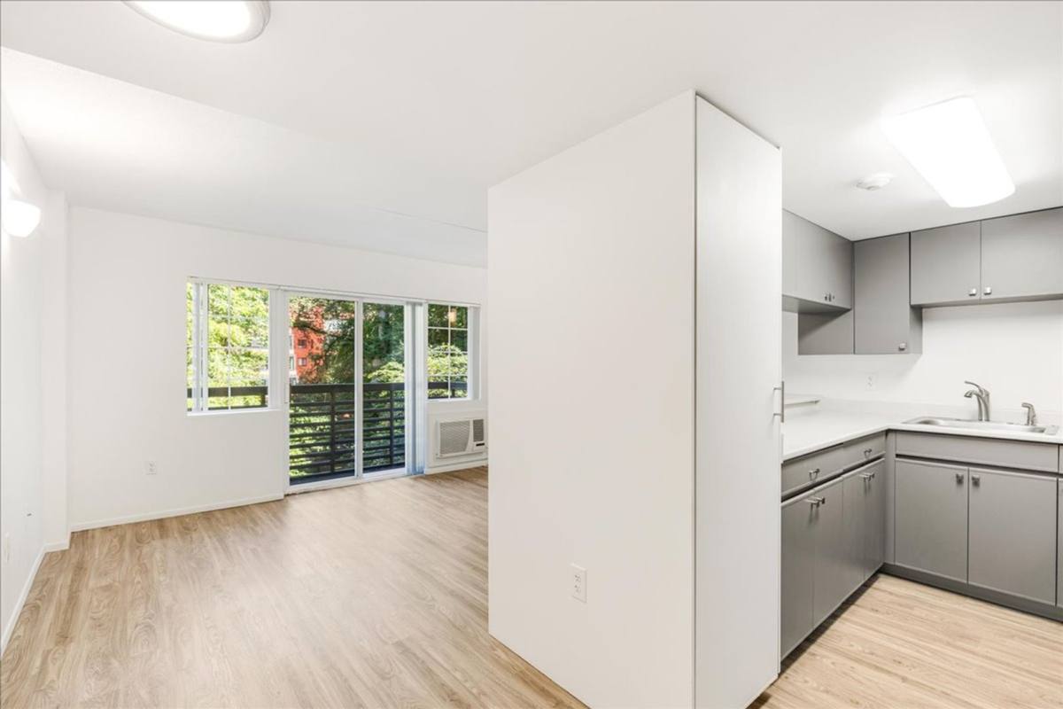 Apartment for rent at 1415 SW Park Ave, Portland, OR 97201