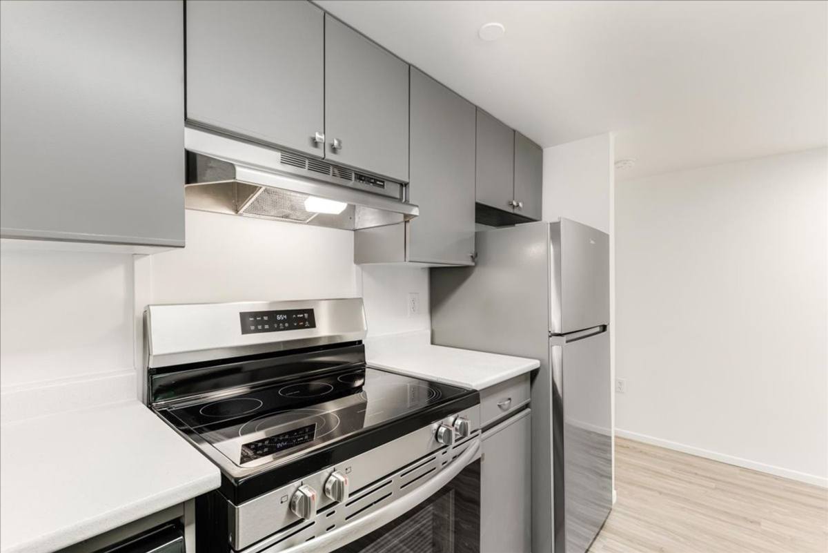 Apartment for rent at 1415 SW Park Ave, Portland, OR 97201