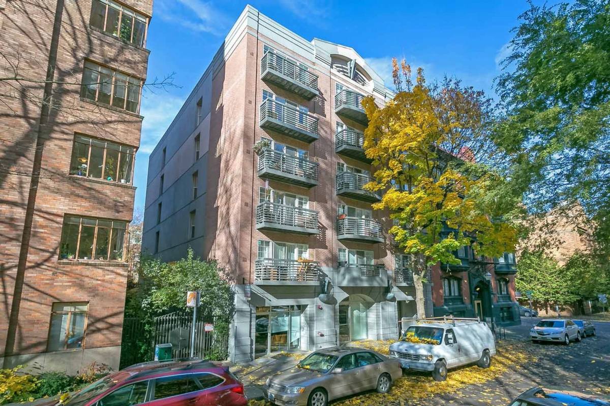 Apartment for rent at 1415 SW Park Ave, Portland, OR 97201
