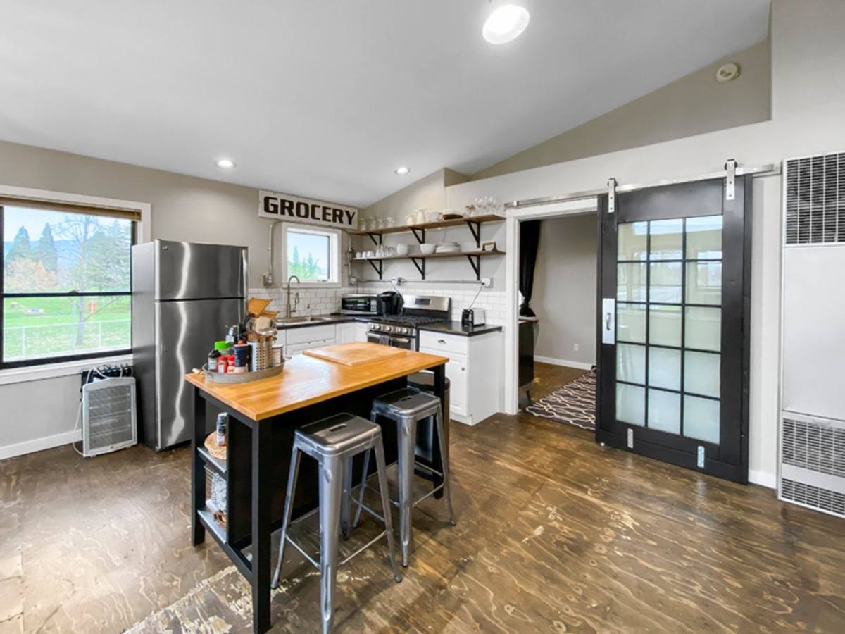 Apartment for rent at 200 A Garfield, Medford, OR 97501