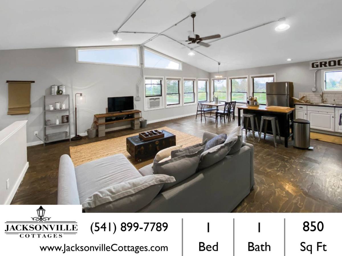 Apartment for rent at 200 A Garfield, Medford, OR 97501