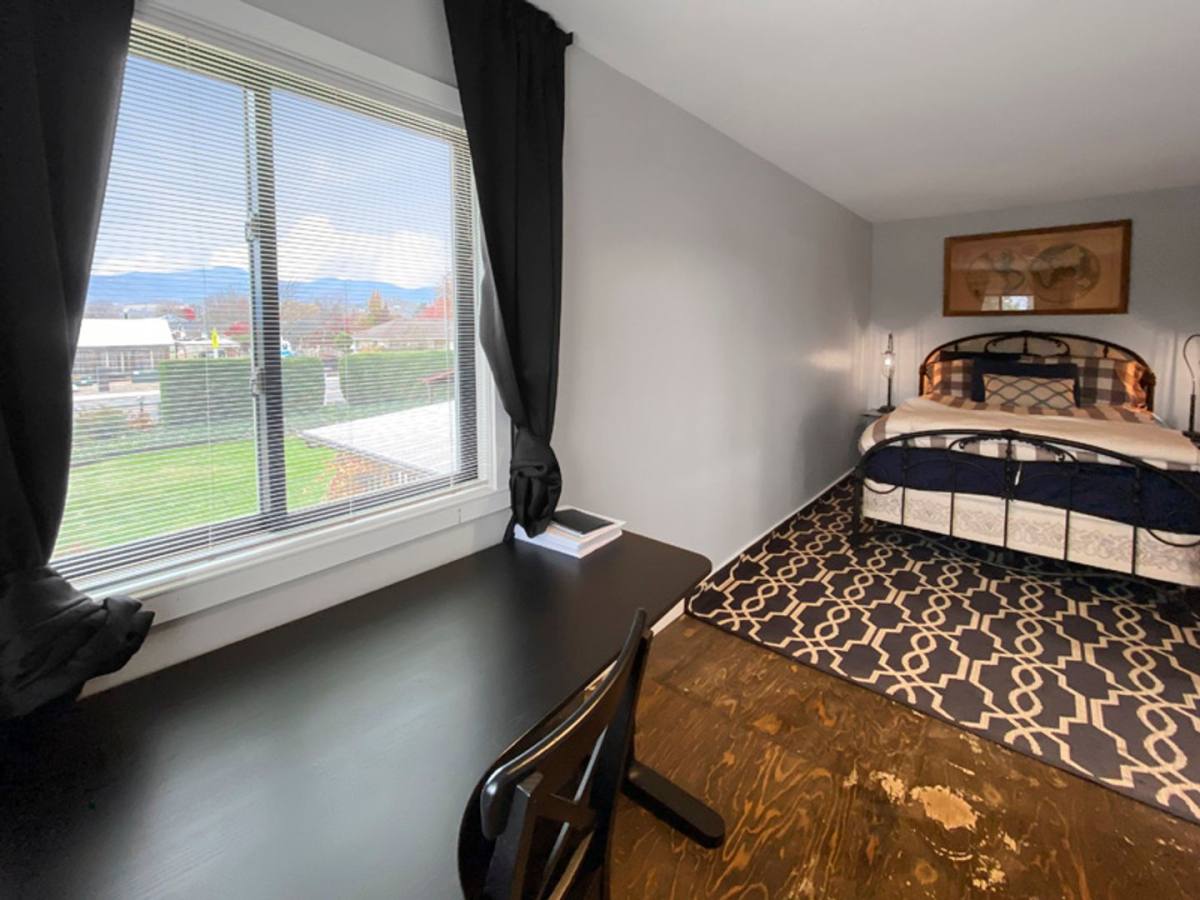 Apartment for rent at 200 A Garfield, Medford, OR 97501