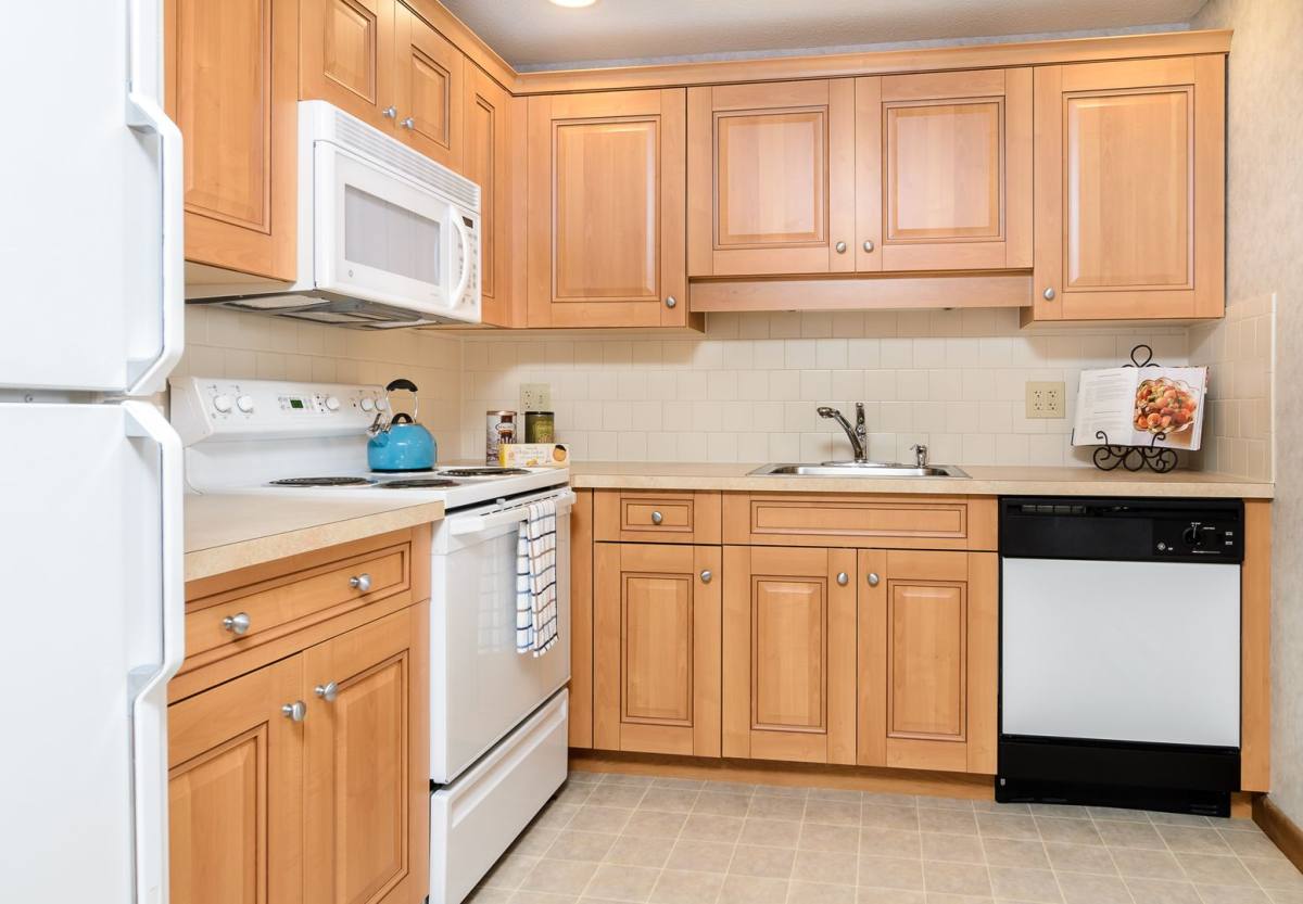 Apartment for rent at 14 Putnam Rd, Foxboro, MA 02035