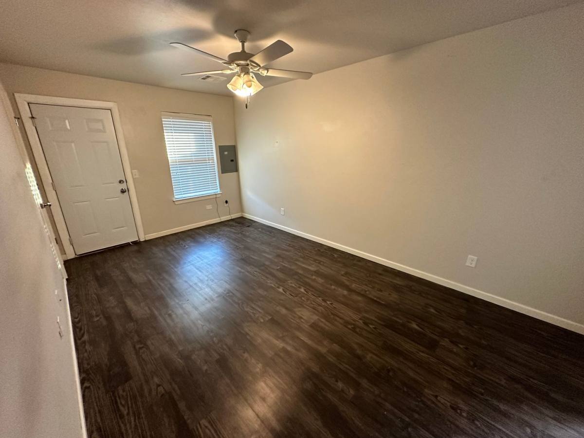House for rent at 411 Summit Ridge Dr, Oklahoma City, OK 73114