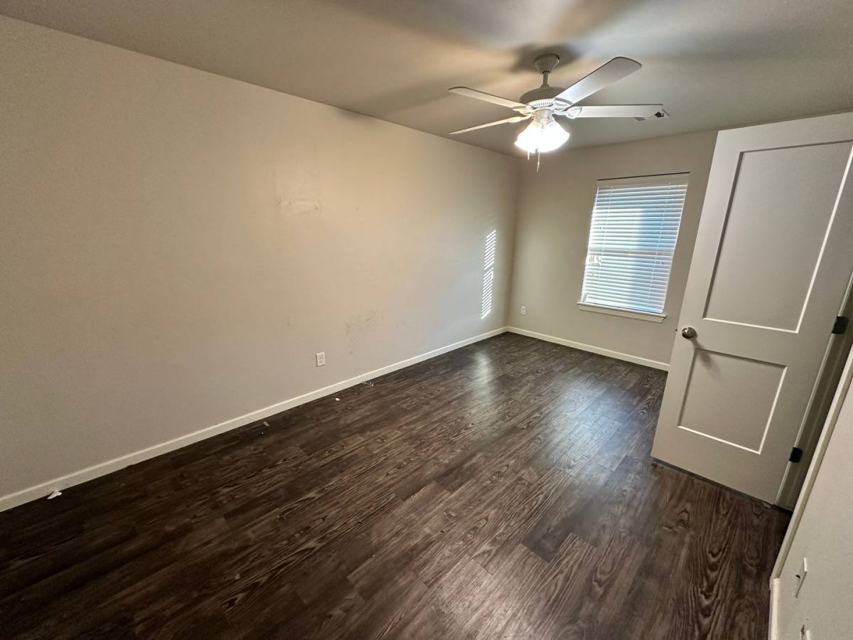 House for rent at 411 Summit Ridge Dr, Oklahoma City, OK 73114