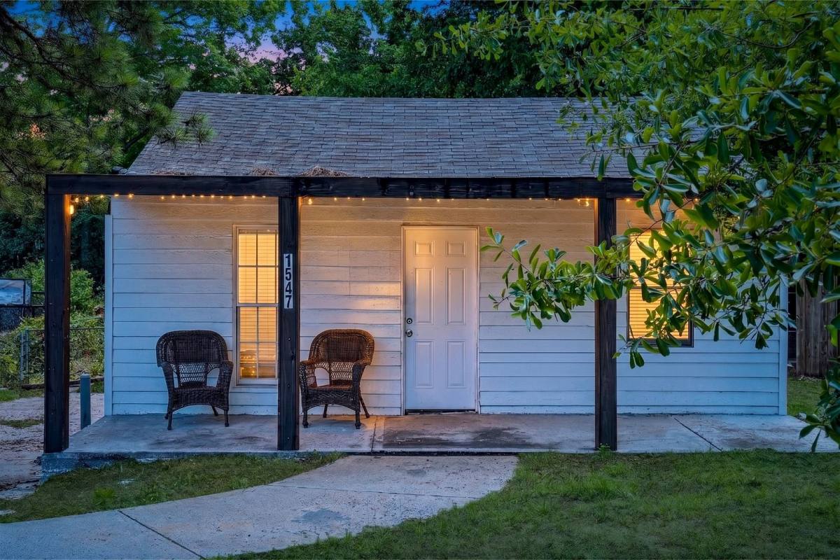 House for rent at 1547 Joyner Ave SE, Marietta, GA 30060