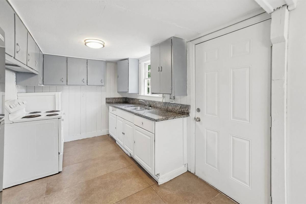 House for rent at 1547 Joyner Ave SE, Marietta, GA 30060
