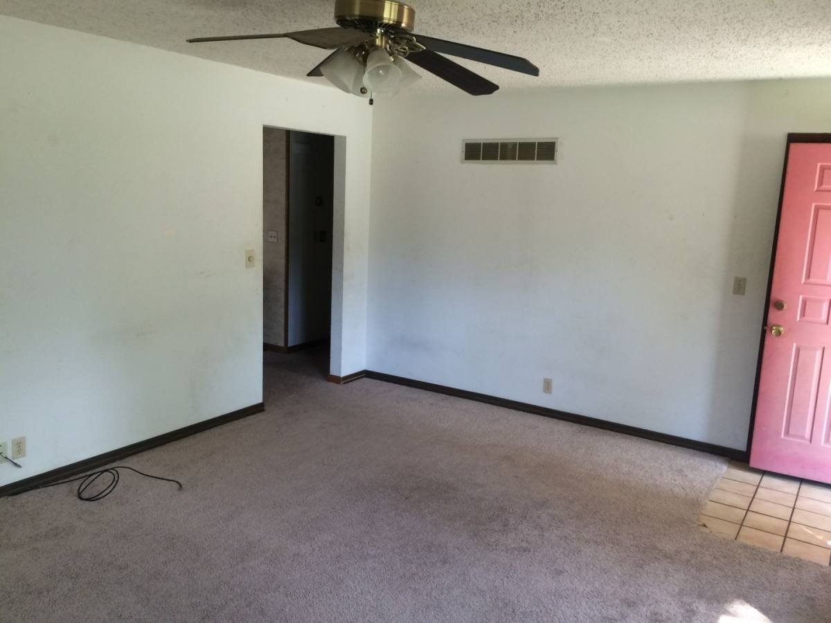 Apartment for rent at 210 202 E, Eudora, KS 66025